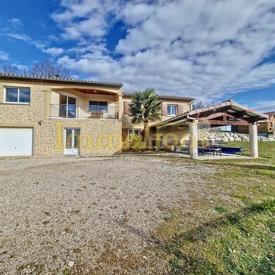 Maison 11 pièces 899000 €