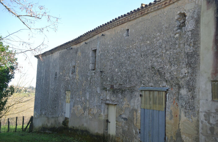 Grange en pierre a réhabiliter — photo 3