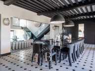 Chaponnay - Propriété 535m² environ - Piscine - Tennis - Parc de  3 500m² — photo 2