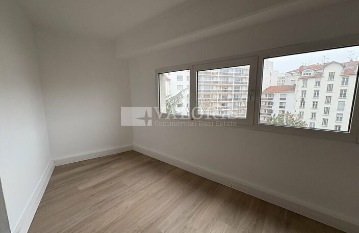 BUREAUX à LOUER — photo 3
