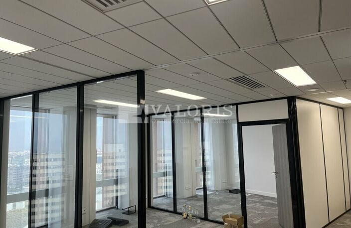 BUREAUX à LOUER — photo 4
