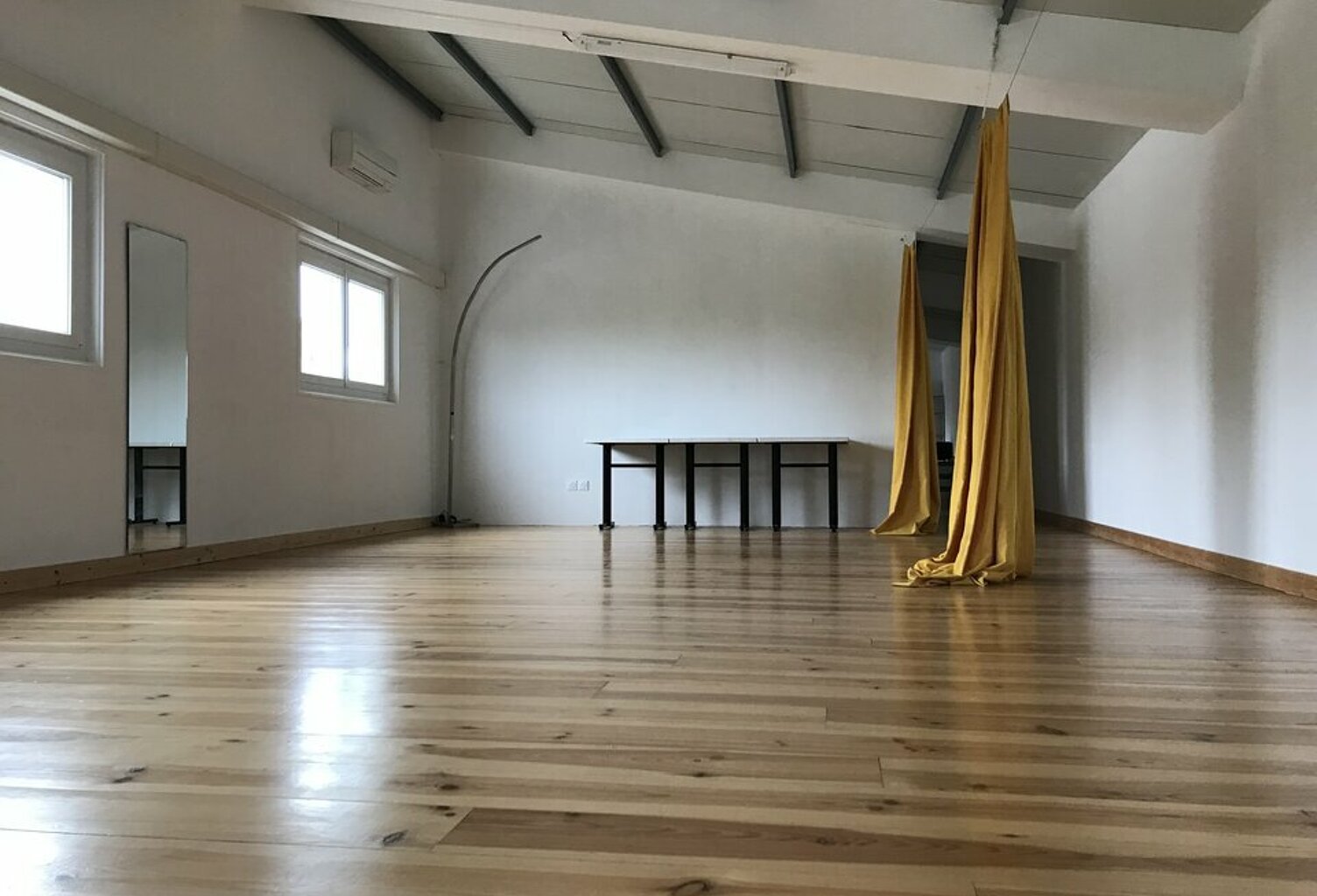 BUREAUX à LOUER — photo 1