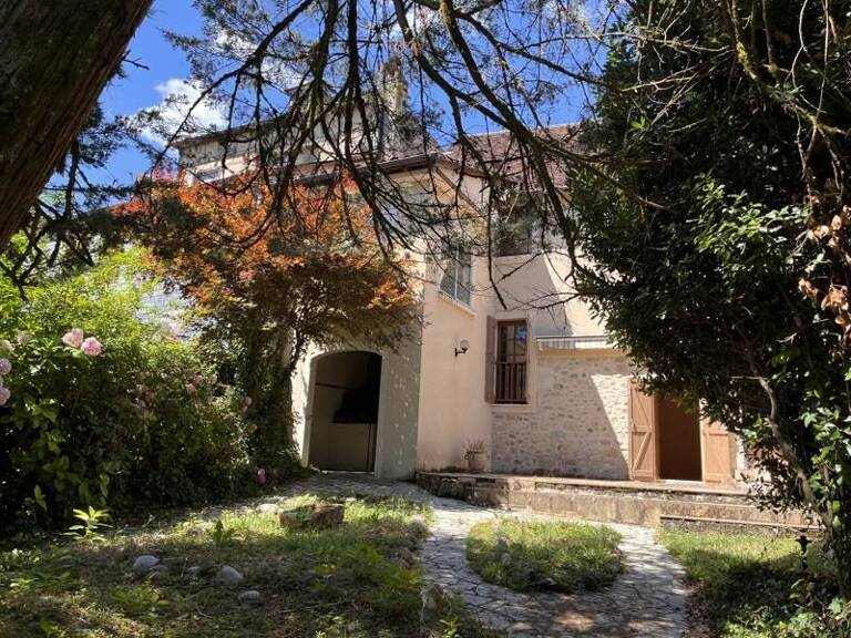 Maison en pierre de 7 pièces principales — photo 1
