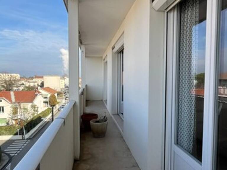 T3 — photo 1