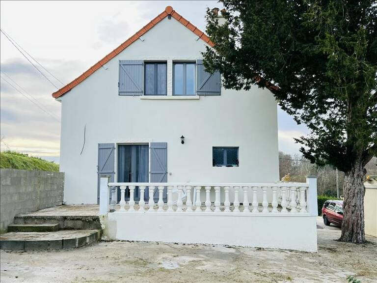Maison de bourg de 5 pièces principales — photo 1