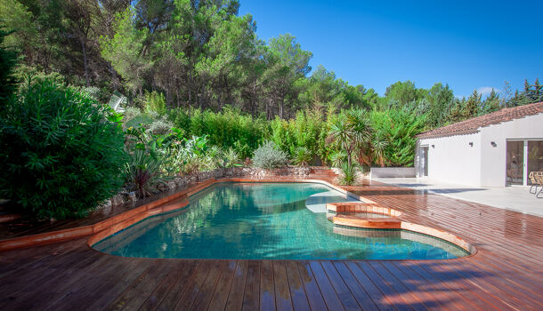 Villa / Maison 8 pièces  à vendre Ventabren 13122