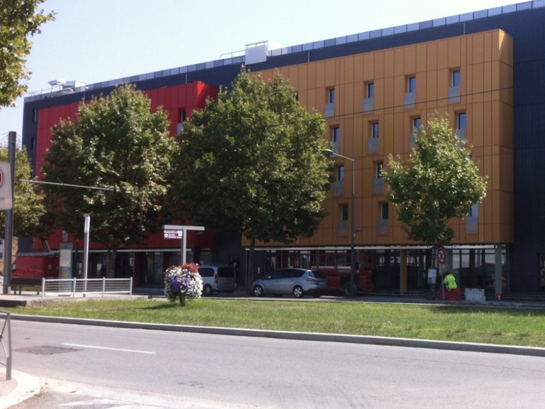 Opportunité d'investissement en LMNP sous Bail Commercial - — photo 1