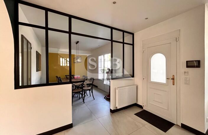 Maison plain-pied avec étage - 7 pièces - 185m² — photo 5