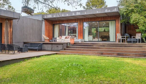 Villa / Maison 8 pièces  à vendre Rognes 13840