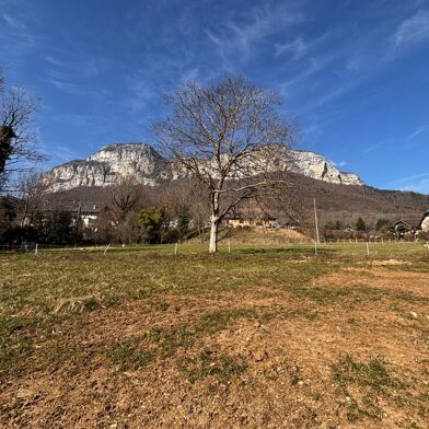 Terrain 645 m²