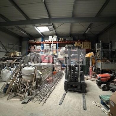 Local industriel  1575000 €