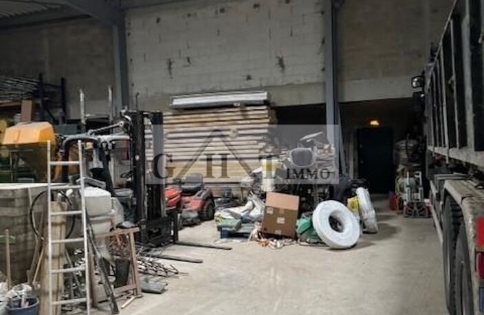 ENTREPOT BUREAUX 591 M² A VENDRE A CHESSY — photo 3