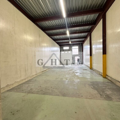 Local industriel 120 m²