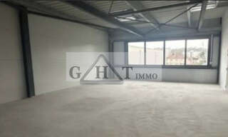 Local industriel  160 m² à louer à Montmagny (95360)