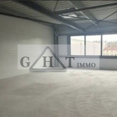 Local industriel  2200 €