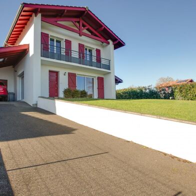 Maison 5 pièces 145 m²