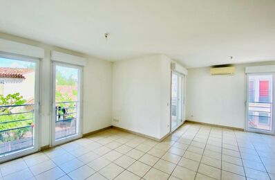 location appartement 770 € CC /mois à proximité de Le Puy-Sainte-Réparade (13610)