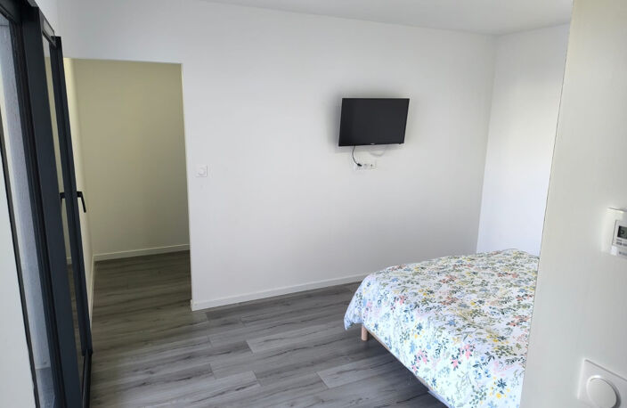 Maison contemporaine de plain-pied avec double garage sur 24 — photo 5