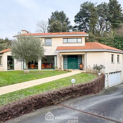 Maison 8 pièces 534800 €