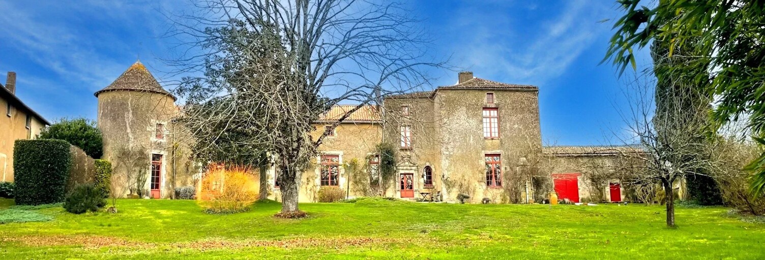 Maison 10 Pièces 430 m² à vendre à Champdeniers (79220)