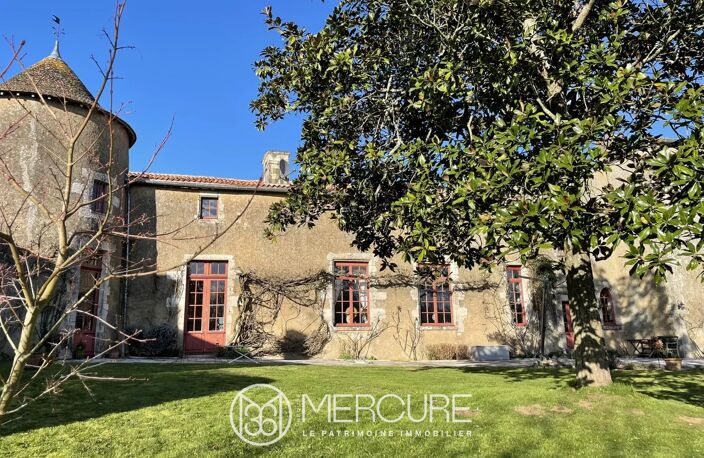 CHARMANT LOGIS XVIIe ET SES DEPENDANCES — photo 2