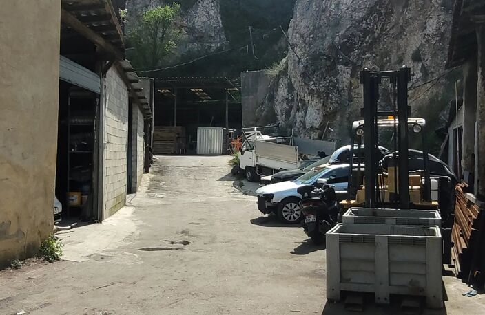 MURS COMMERCIAUX 152.25M² — photo 3