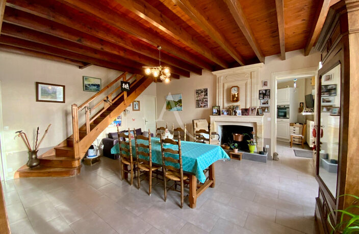 Maison au charme authentique, au coeur de la campagne charentaise ! — photo 3