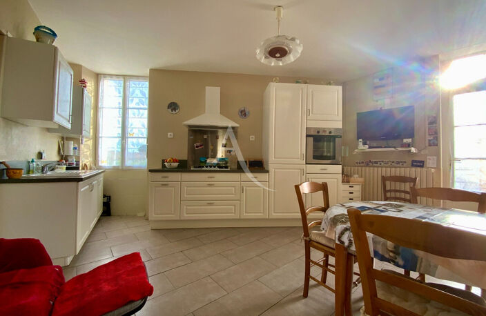 Maison au charme authentique, au coeur de la campagne charentaise ! — photo 4