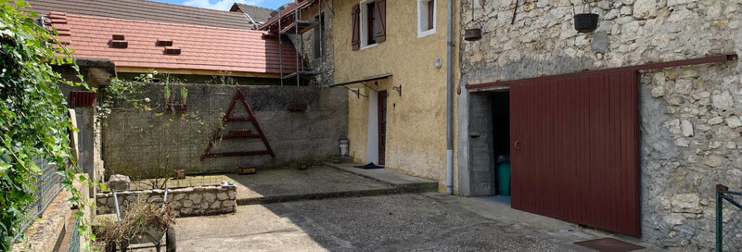 Maison 5 Pièces 90 m² à vendre à Lhuis (01680)