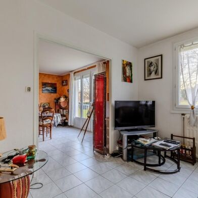 Appartement 4 pièces 207675 €