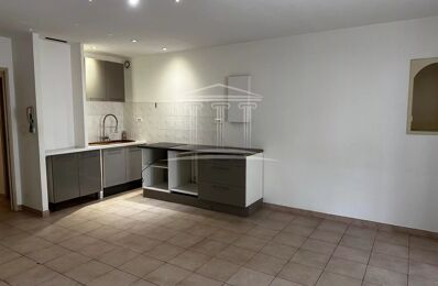 location appartement 641 € CC /mois à proximité de Orange (84100)