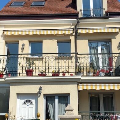 Maison 4 pièces 2650 €