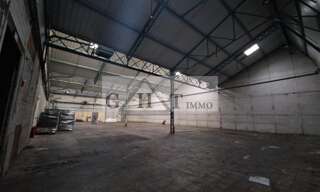 Local industriel  1600 m² à louer à Bezons (95870)