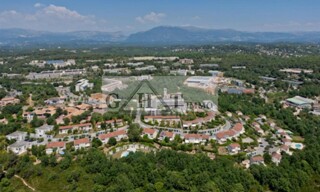 Bureau  746 m² à louer à Valbonne (06560)