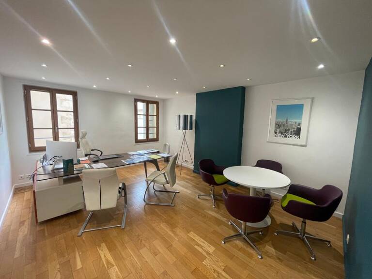 A VENDRE TOULON 83000 CENTRE VILLE APPARTEMENT HAUSSMANIEN 5 PIECES ZONE FRANCHE — photo 1