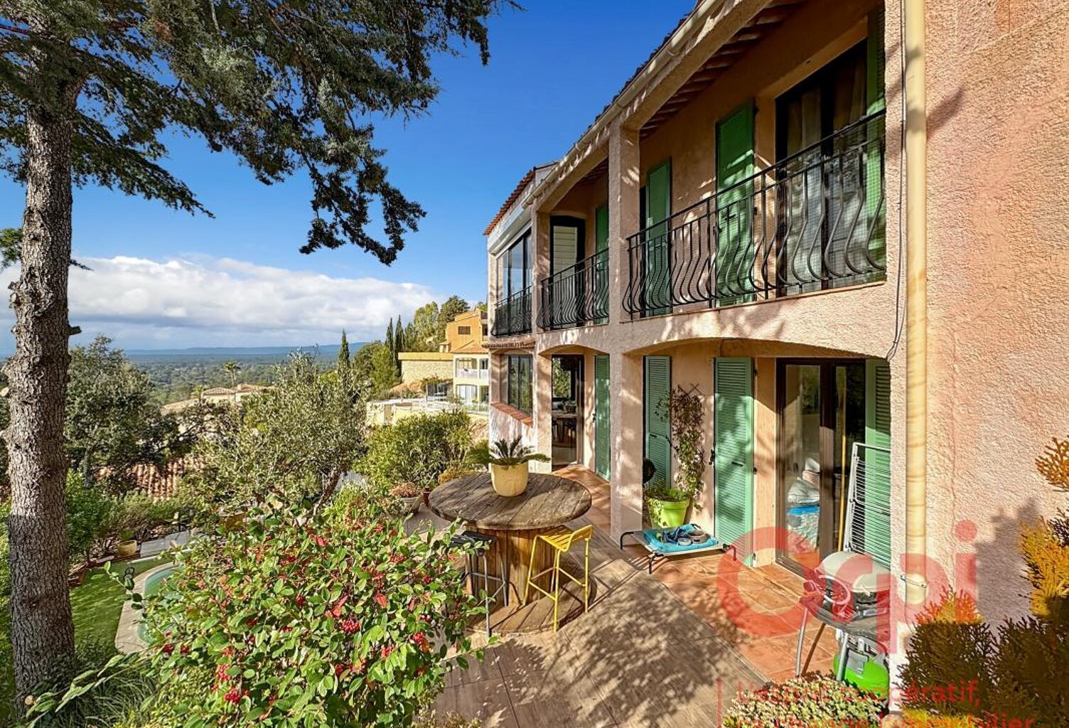 A VENDRE Maison individuelle 8 pièces 146 m2 avec piscine — photo 1