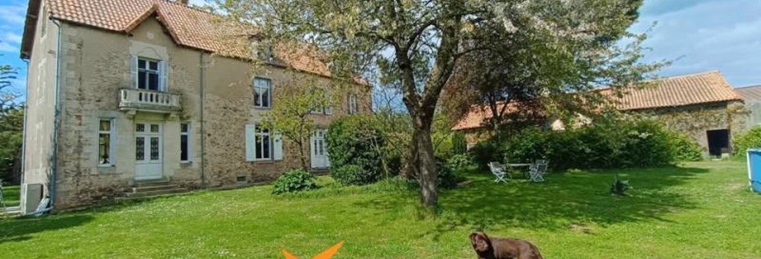 Maison  288 m² à vendre à Vasles (79340)