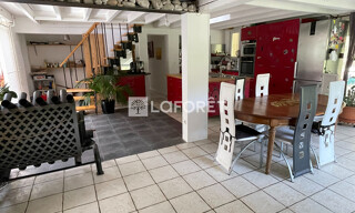 Maison 8 Pièces 191 m² à vendre à Targon (33760)