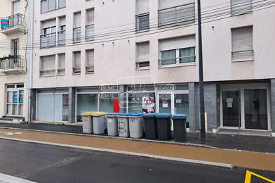 Commerce  490000 €