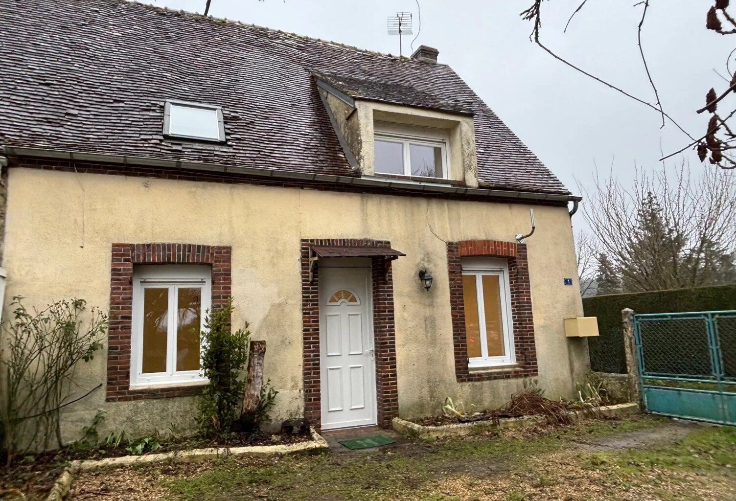 A LOUER - MAISON 4 PIECES SENONCHES — photo 1