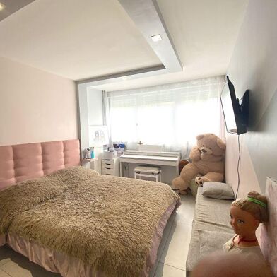 Appartement 4 pièces 265000 €