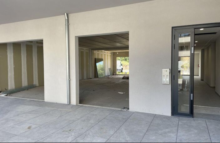 Local commercial BUREAU — photo 2