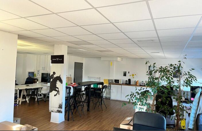 Local commercial BUREAUX — photo 2