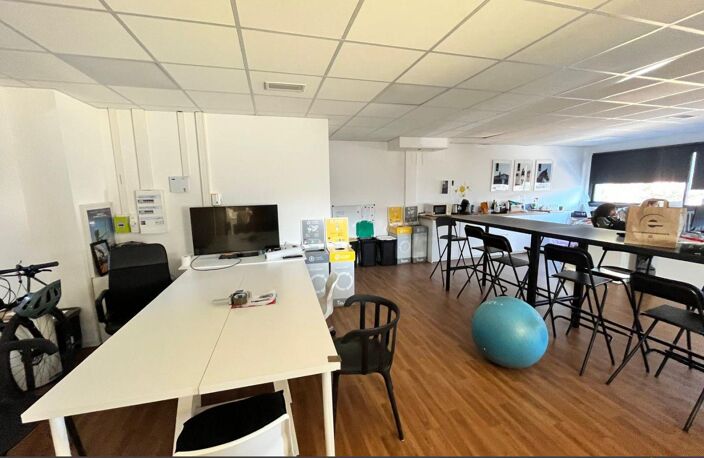 Local commercial BUREAUX — photo 5