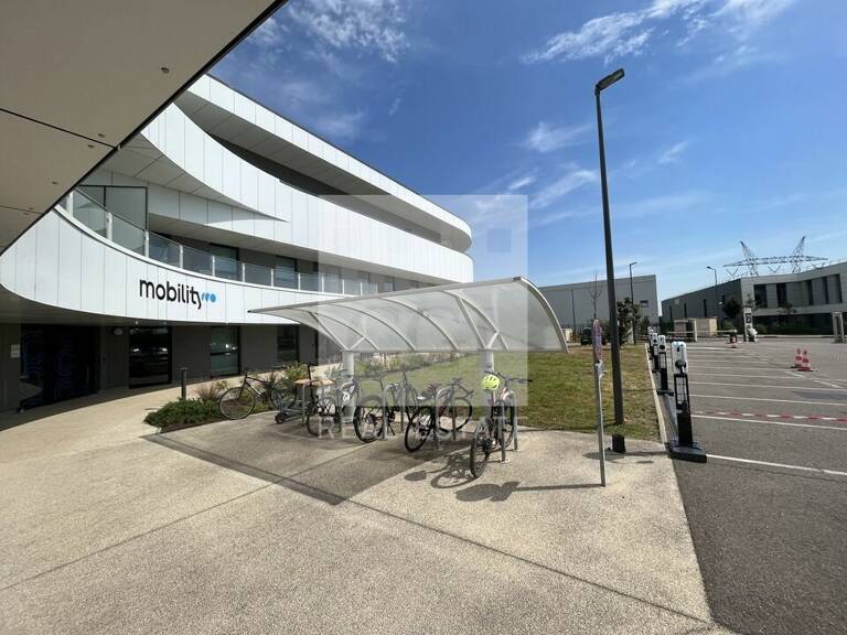 BUREAUX à LOUER — photo 1
