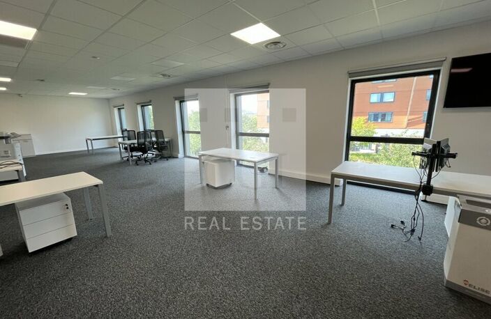 BUREAUX à LOUER — photo 2