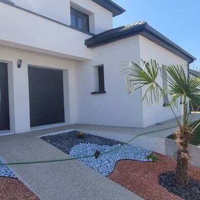 Maison 6 pièces 327600 €