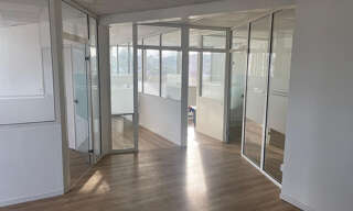 Bureau  171 m² à louer à Chaumontel (95270)