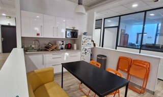 Bureau  255 m² à louer à Vannes (56000)