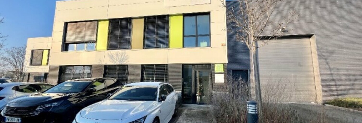 Commerce  615 m² à louer à Vaulx-en-Velin (69120)